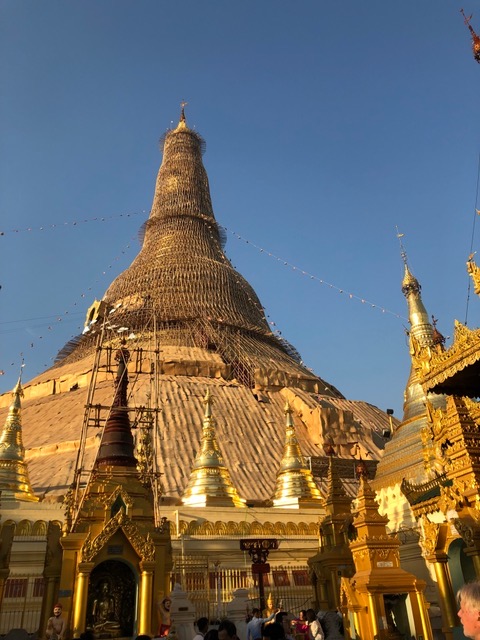 Shwedagon Paya Stupa