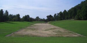 Lo stadio di Olympia, dove nel 776 a.C. si tennero le prime Olimpiadi della storia