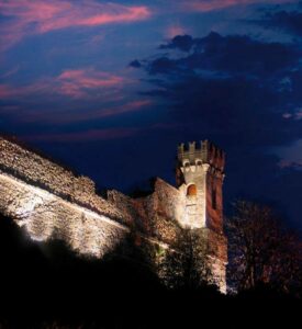 Mura e torre del castello di Catanzaro