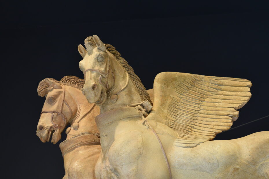 Cavalli alati fittili dal tempio dell'Ara della Regina - Tarquinia (foto di Cesare Castagnari)