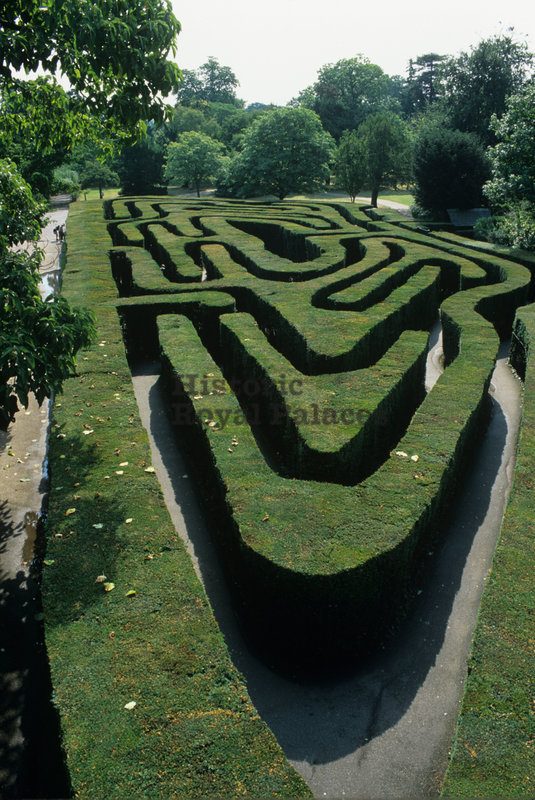 Hampton Court Palace,Vivian Russell,The Maze, looking east