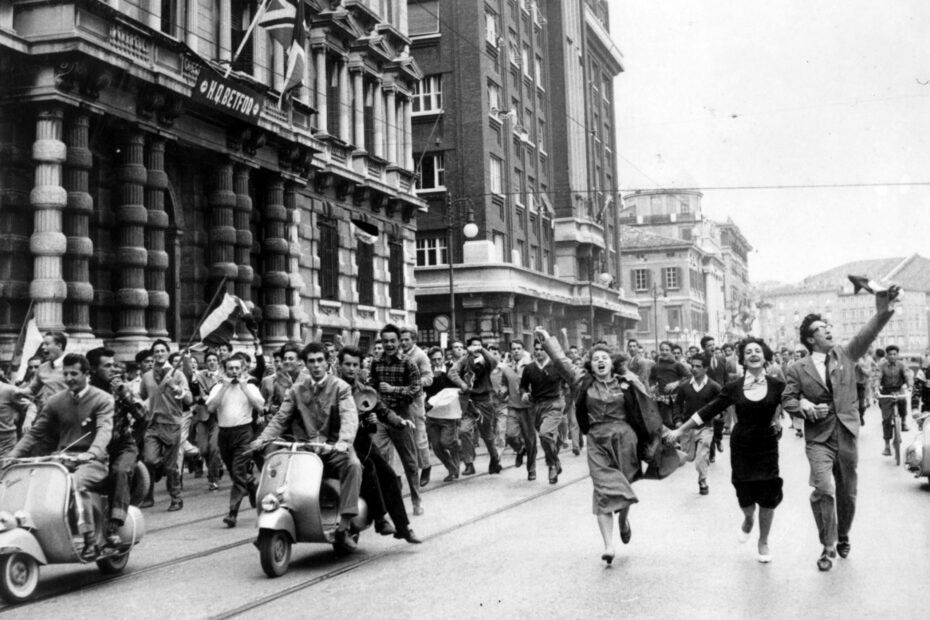 26 ottobre 1954. Trieste torna italiana e la città festeggia